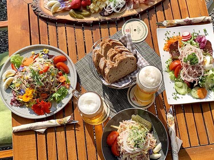 Gasthaus Stern Bad Waldsee Essen im Biergarten