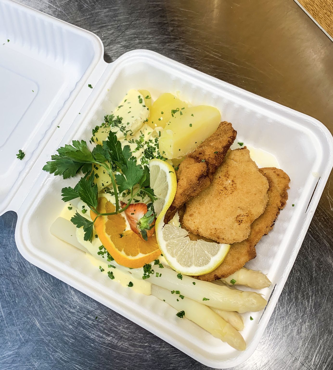 Essen in To Go Verpackung Gasthaus Stern Bad Waldsee
